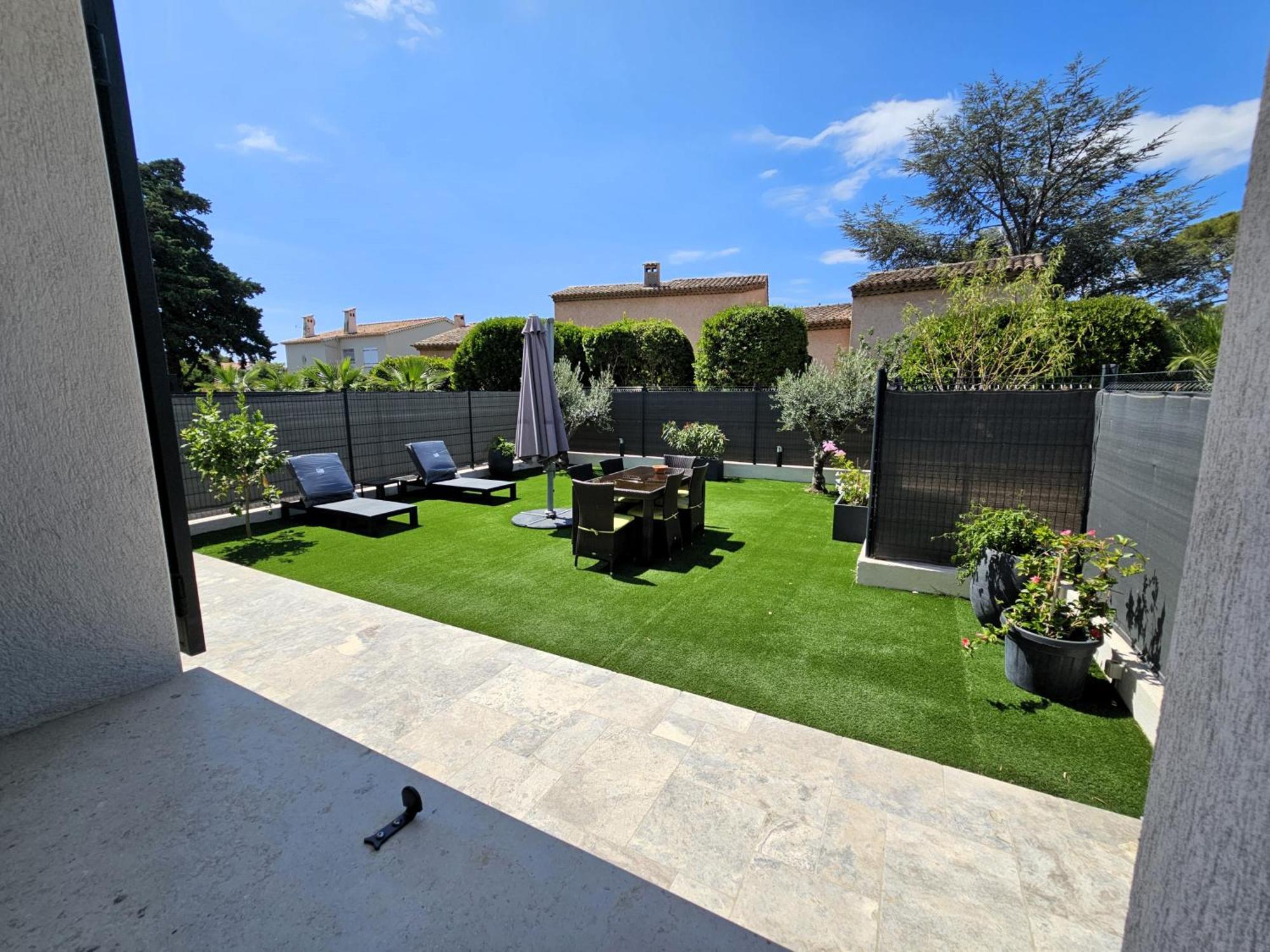 Etoile Du Berger Saint Aygulf 3 Villas Et 4 Appartements Jardin Individuel Et Piscine Chauffee En Saison - La Mer Et Les Plages 450 M Екстериор снимка