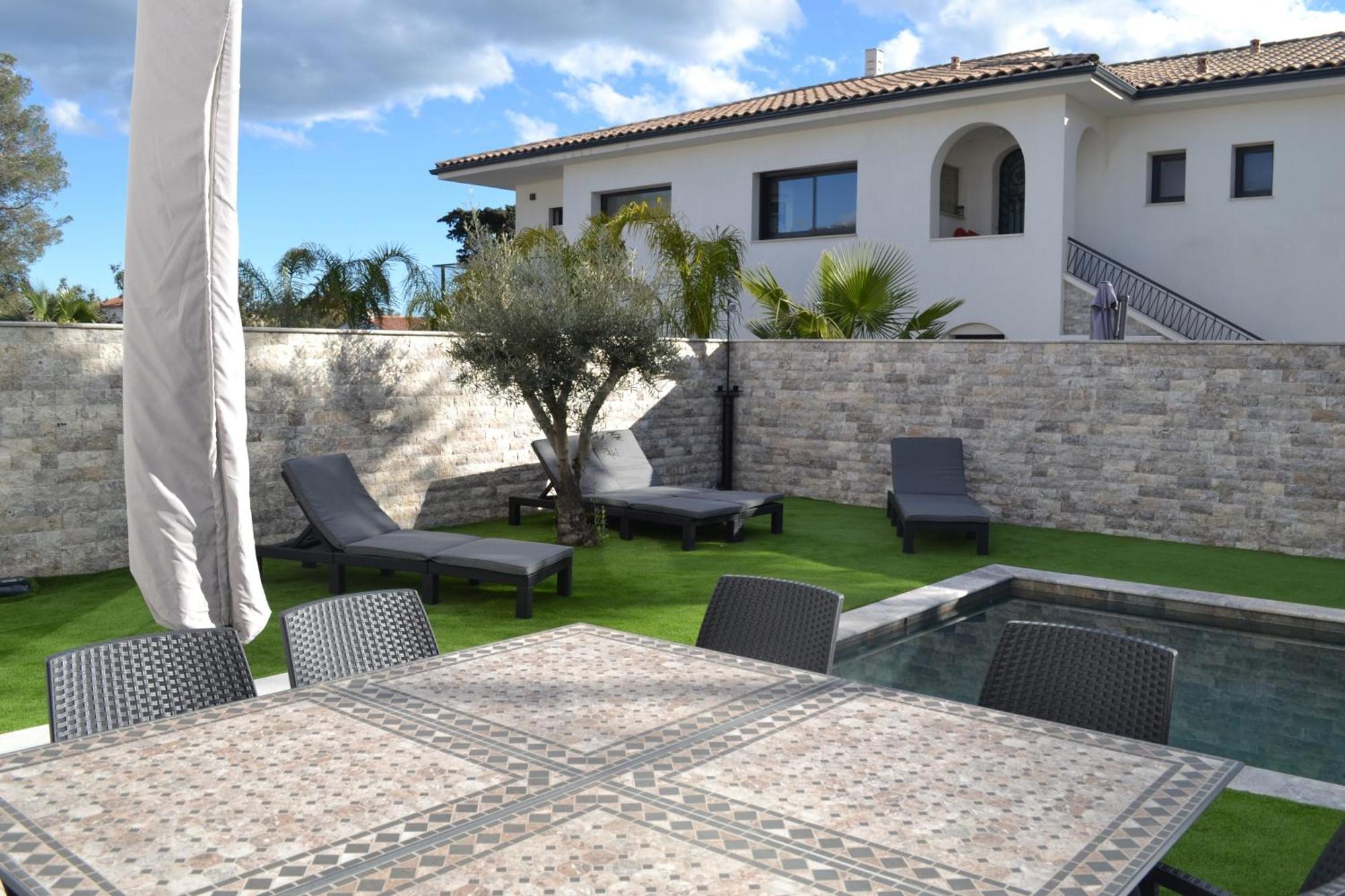 Etoile Du Berger Saint Aygulf 3 Villas Et 4 Appartements Jardin Individuel Et Piscine Chauffee En Saison - La Mer Et Les Plages 450 M Екстериор снимка