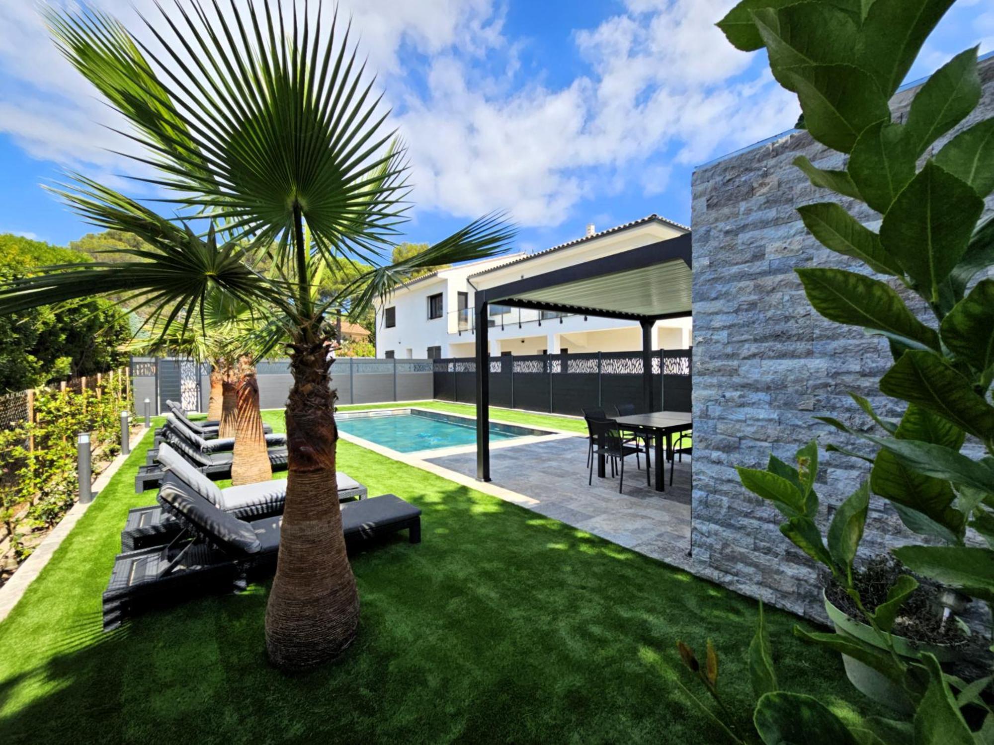 Etoile Du Berger Saint Aygulf 3 Villas Et 4 Appartements Jardin Individuel Et Piscine Chauffee En Saison - La Mer Et Les Plages 450 M Екстериор снимка